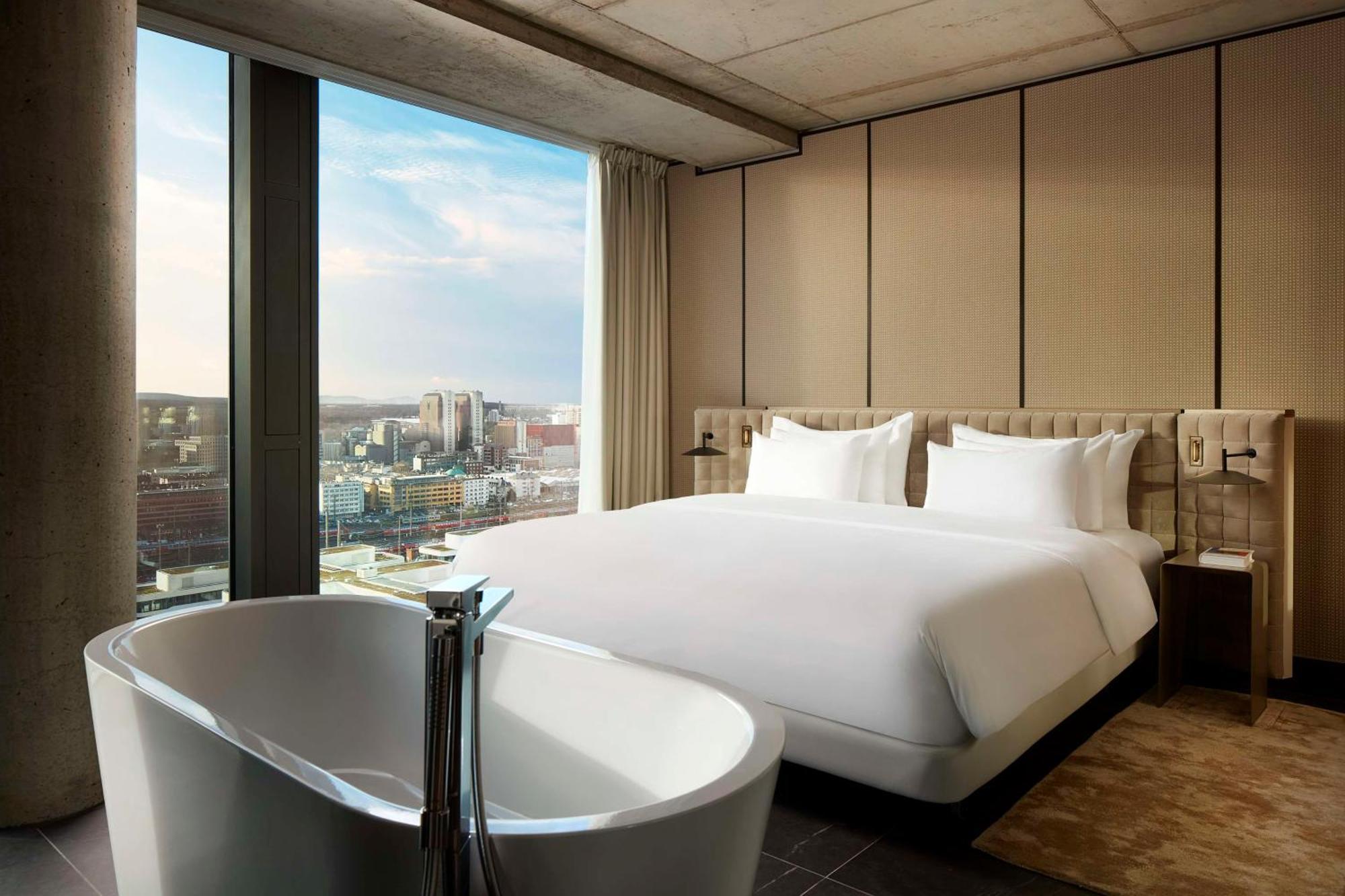 Отель Nh Collection Frankfurt Spin Tower Франкфурт-на-Майне Экстерьер фото