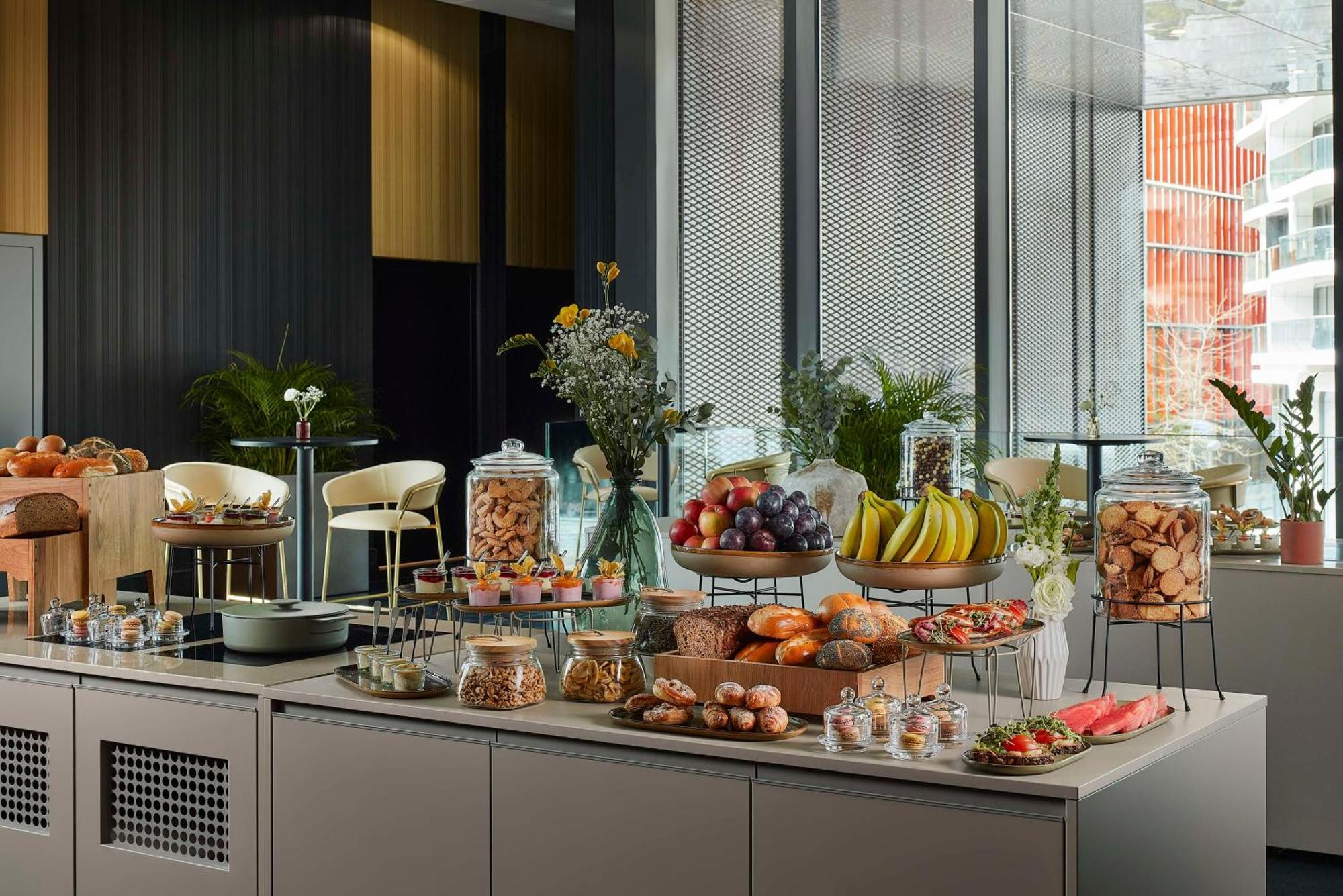 Отель Nh Collection Frankfurt Spin Tower Франкфурт-на-Майне Экстерьер фото