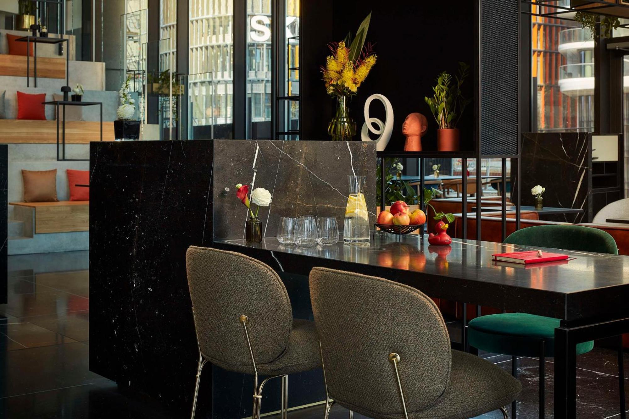 Отель Nh Collection Frankfurt Spin Tower Франкфурт-на-Майне Экстерьер фото