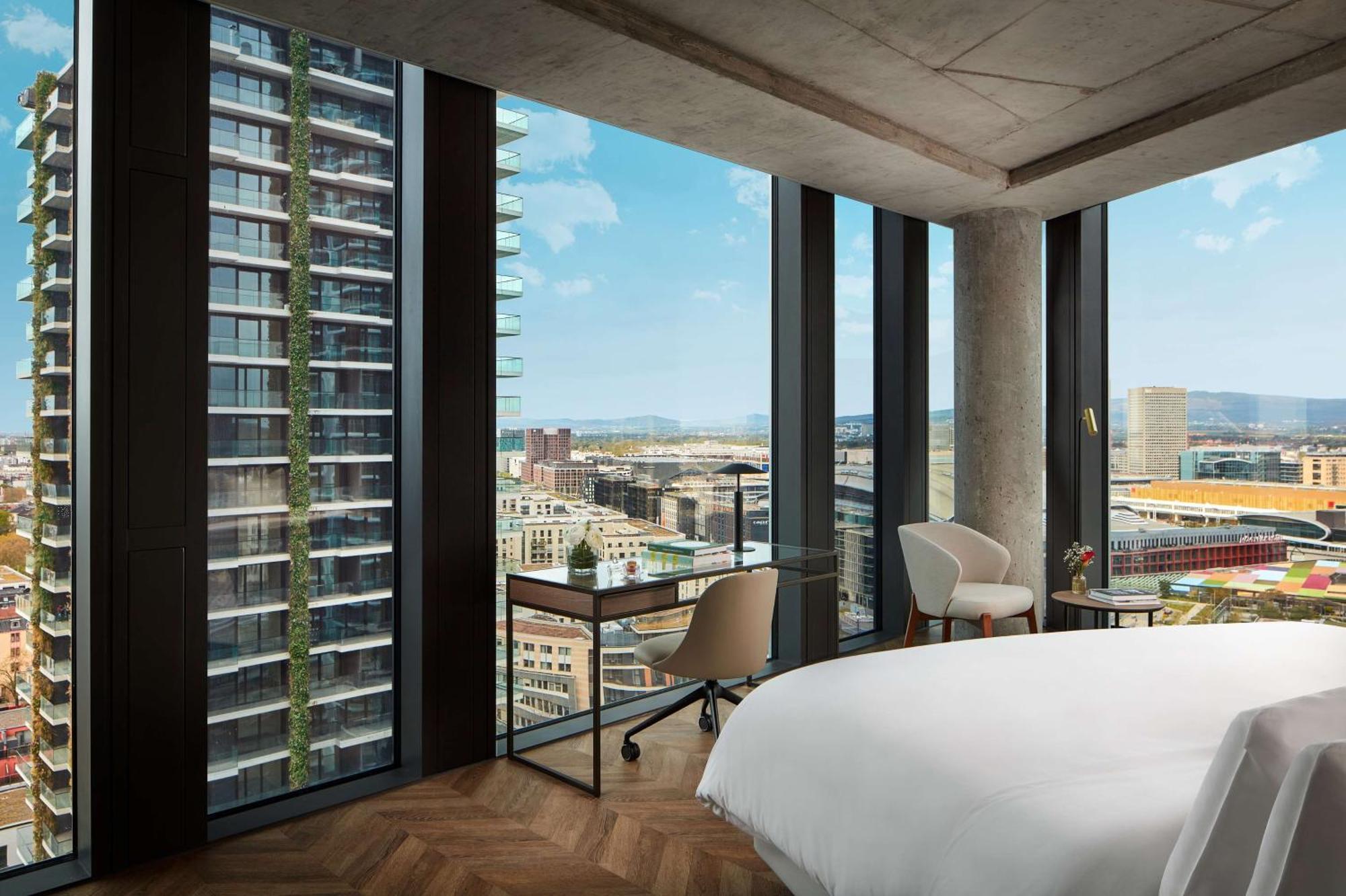 Отель Nh Collection Frankfurt Spin Tower Франкфурт-на-Майне Экстерьер фото