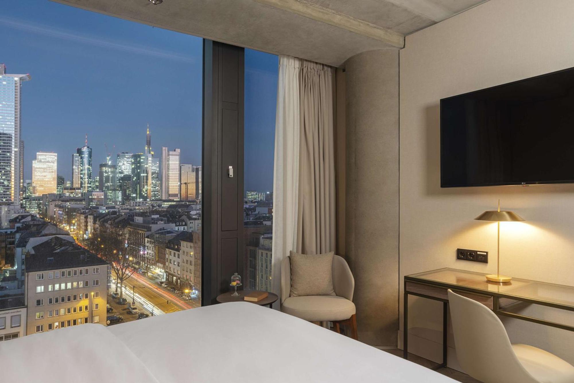 Отель Nh Collection Frankfurt Spin Tower Франкфурт-на-Майне Экстерьер фото
