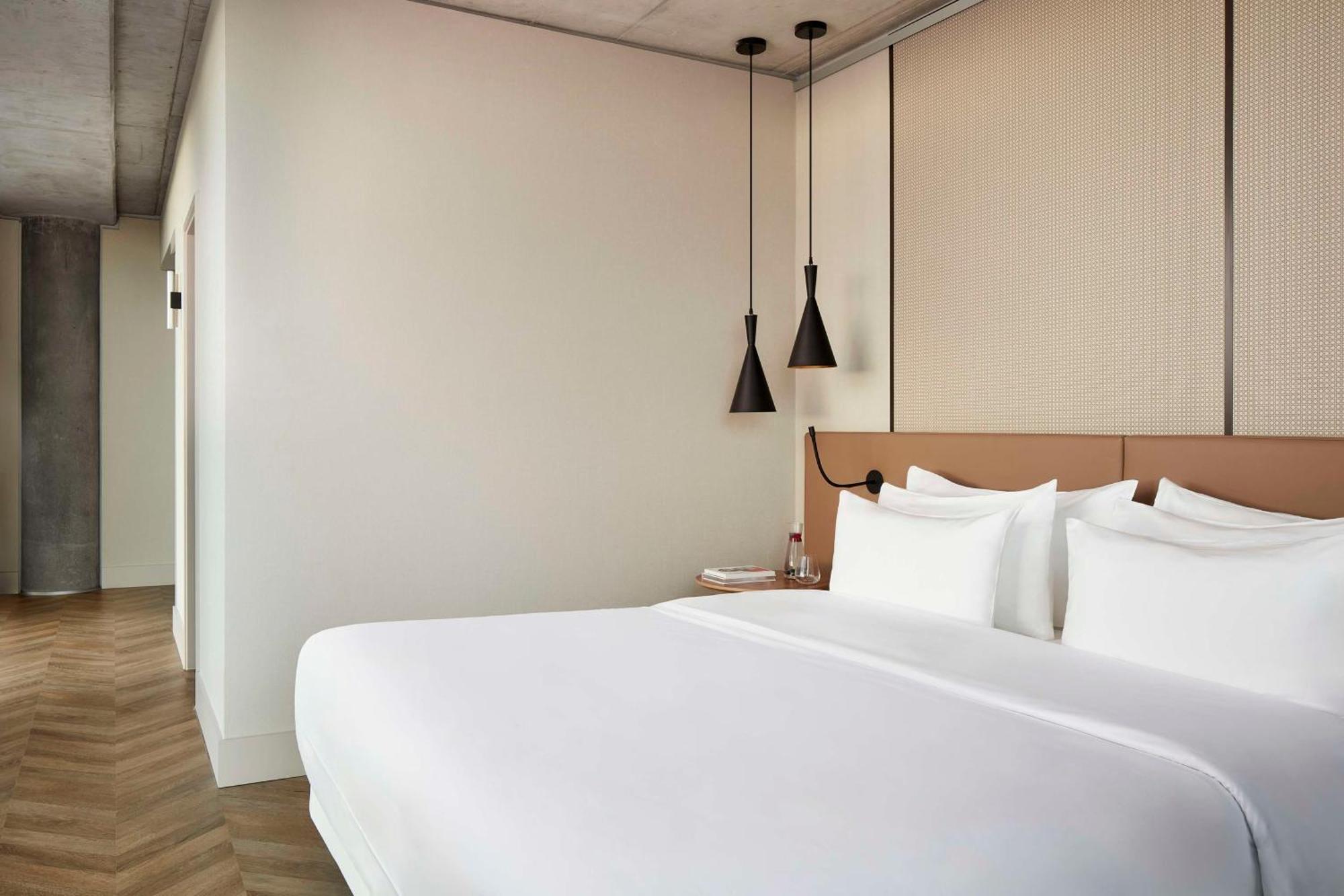 Отель Nh Collection Frankfurt Spin Tower Франкфурт-на-Майне Экстерьер фото