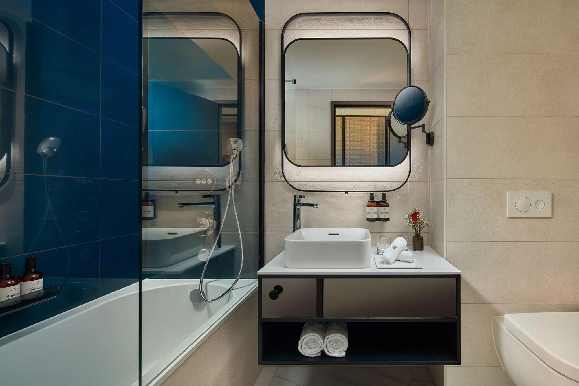 Отель Nh Collection Frankfurt Spin Tower Франкфурт-на-Майне Экстерьер фото